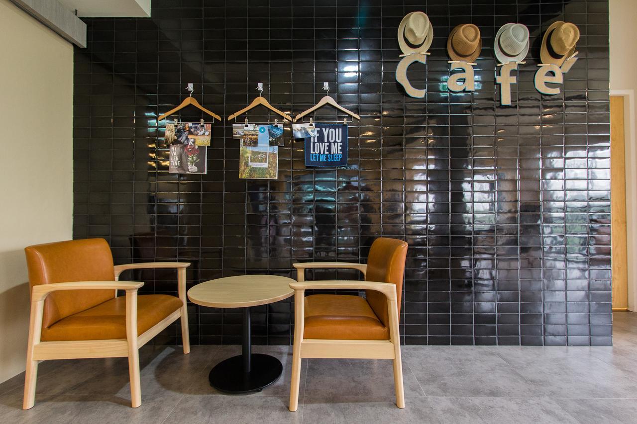Lazy Sunday hostel Bangkok Exterior foto